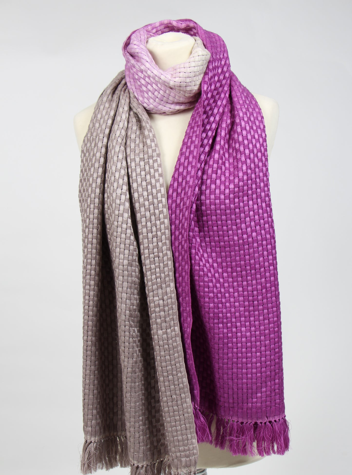 Thick Basketweave Stole w Vertical Gradual Shading